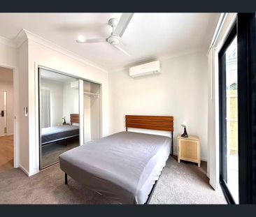 321 Watson Road, Acacia Ridge, Qld 4110 - Photo 1