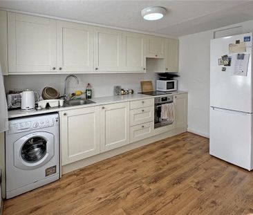 3 bedroom semi-detached house to rent - Photo 6