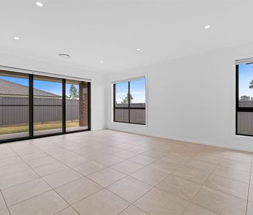 Near new 4-bedroom home in Wilton Greens - Photo 3