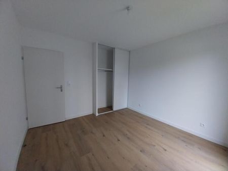 Location Appartement 3 pièces 57m² ST JEAN DE LA RUELLE 45140 - Photo 2