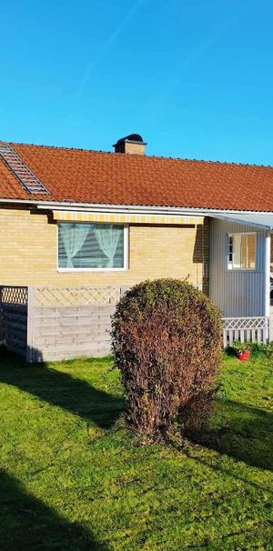 Långgatan, Hova - Foto 2