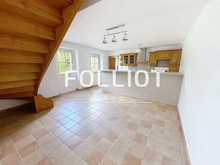 À louer : Maison familiale avec jardin à Fougères - Réf.2512CV - Photo 3