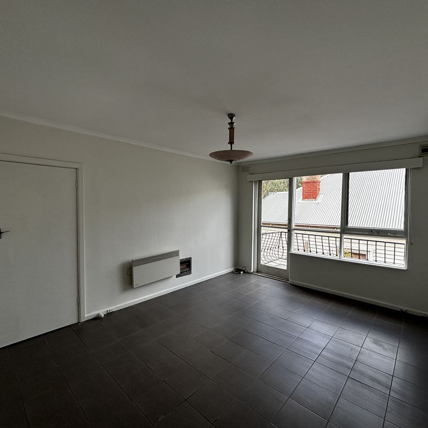 6/9 Rosstown Road, Carnegie VIC 3163 - Apartment For Rent | Domain - Photo 1