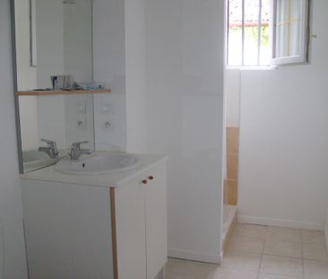 Location Appartement 2 pièces 34m² UHART CIZE 64220 - Photo 3