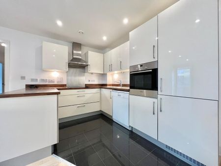 2 bedroom flat to rent - Photo 5