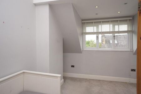 3 bedroom terraced house to rent - Photo 3