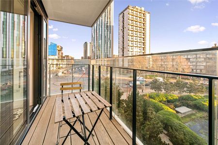 Two bed apartment close to Elephant & Castle underground. - Photo 2