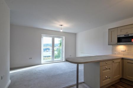 2 bedroom flat to rent - Photo 3
