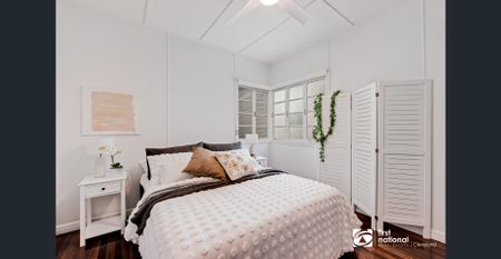 BEAUTIFUL COTTAGE IN OYSTER POINT - "RYAN COTTAGE " - Photo 5