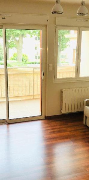 Location Appartement 1 pièce 25m² CHARNAY LES MACON 71850 - Photo 1
