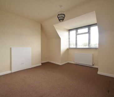 Halbutt Street, Dagenham, RM9 - Photo 3