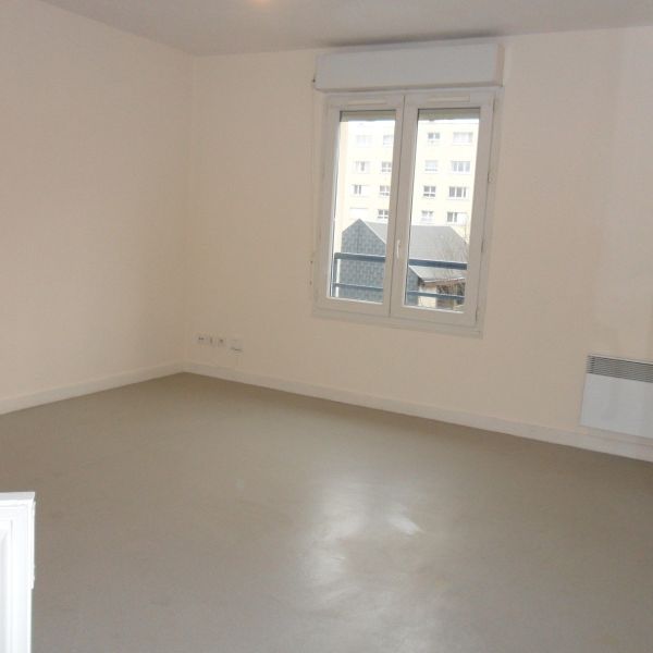 Location Appartement 1 Pièce 35 m² - Photo 1