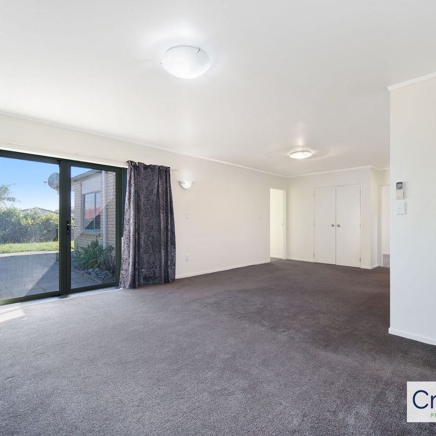 Charming 3-Bedroom Home in Henderson – 30 Kona Crescent - Photo 1