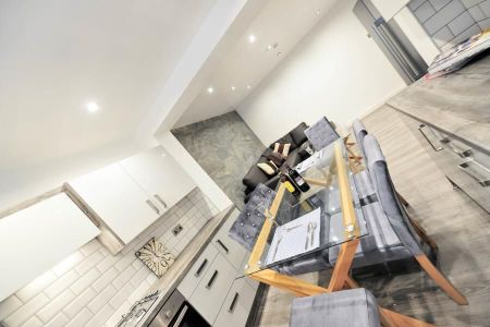 Springbank Crescent, Hyde Park - Photo 2