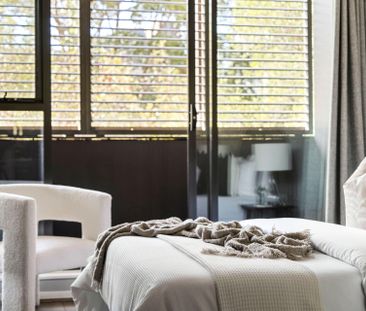 Lush resort style living | Modern designer apartment w/ enclosed ba... - Photo 3