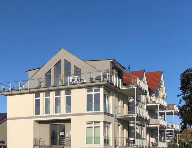 Helle Mietwohnung in restaurierter Villa - Photo 1