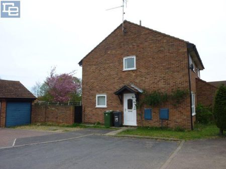 2 bedroom semi-detached house to rent - Photo 2