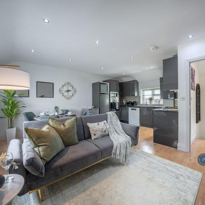 2 bedroom maisonette to rent - Photo 1