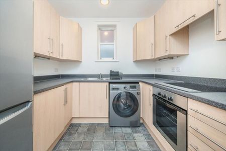 2 bedroom flat to rent - Photo 5