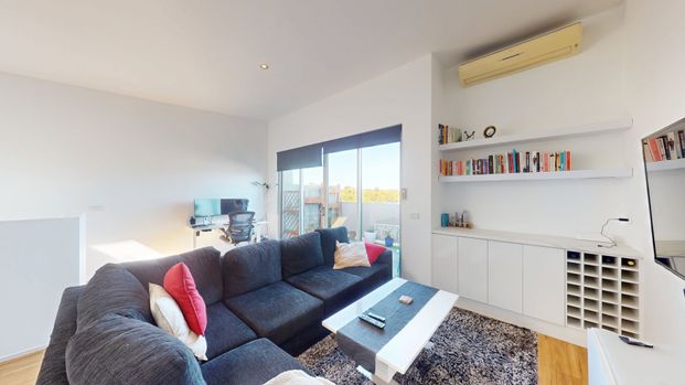 Style, Space and Lifestyle Excellence - 6 Month Lease - Photo 1