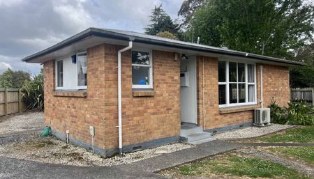 Freshly Renovated in Chartwell - Photo 2