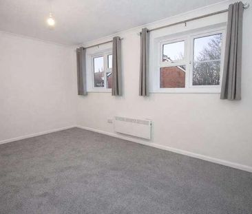 Pine Road, Four Marks, Alton, Hampshire, GU34 - Photo 4