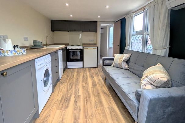 1 bedroom property to rent - Photo 1