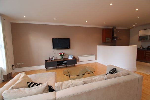 £1,850 - To Let - Photo 1