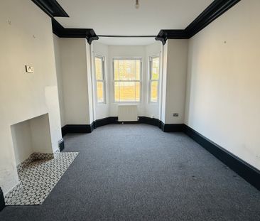 London Road South, Lowestoft - Photo 5