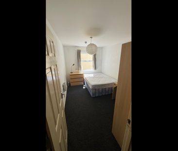 6 Bed Flat, Horfield, BS7 - Photo 3