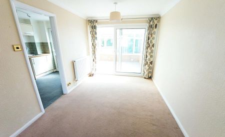 3 bedroom end of terrace house to rent - Photo 4