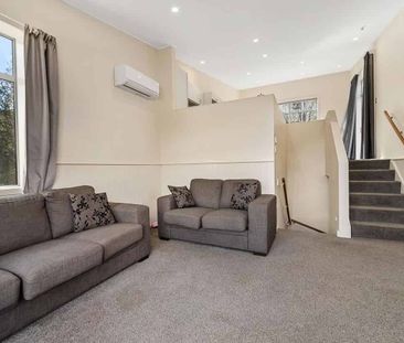 3 Bedroom, 2 Bathroom Apartment Above Frankton Road - Photo 1