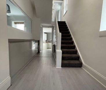 Low Fell, Gateshead - Photo 4