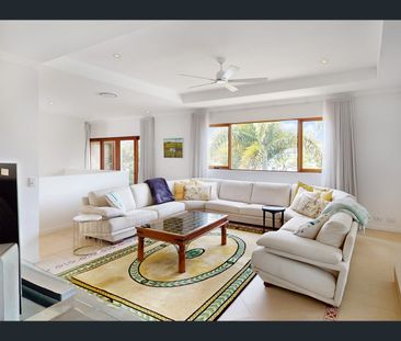 2/11 Hilton Esplanade, Tewantin, Qld 4565 - Photo 1