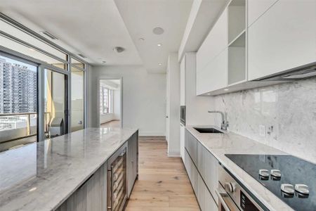 For Lease - 151 Avenue Road Unit# 1001, Toronto, Ontario - Photo 3