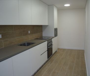 ARRENDADO. Apartamento T2 para arrendar na Torre da Marinha, Seixal - Photo 2