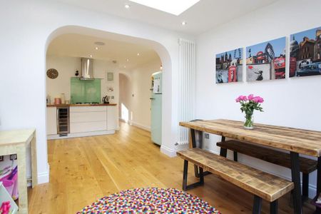 2 bedroom terraced house to rent - Photo 2