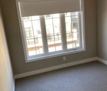 4 GUARDHOUSE CRESCENT - Photo 4