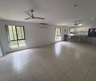 Perfectly Sized Home For The Family - Photo 1