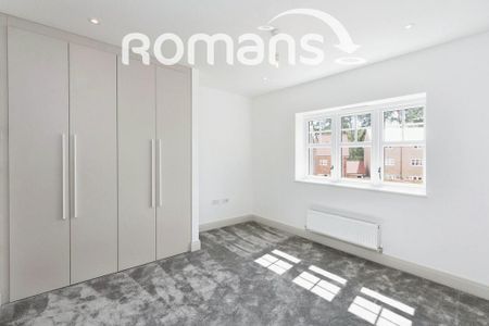 3 bedroom semi-detached house to rent - Photo 3