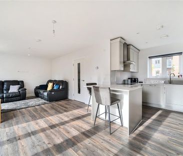 4 bedroom semi-detached house to rent - Photo 4