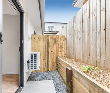 NEAR NEW STUDIOS IN DARRA - Photo 5