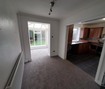 2 bedroom semi-detached house to rent - Photo 5