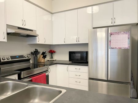 For Lease - 5 Poole Street, Brantford, Ontario - Photo 3