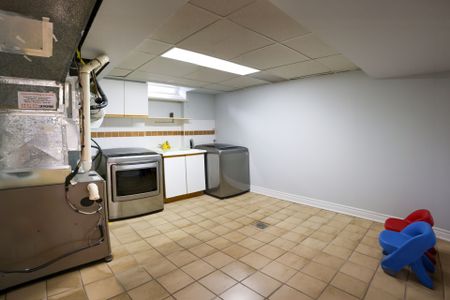 For Lease - 2065 Madden Boulevard, Oakville, Ontario - Photo 3