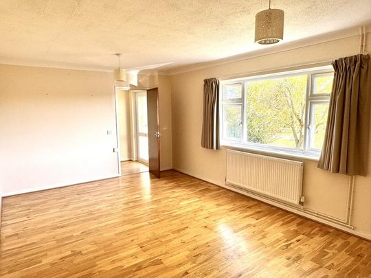 3 bedroom detached bungalow to rent - Photo 1