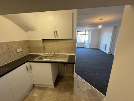 3 bedroom terraced house to rent - Photo 5