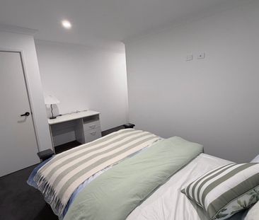 Ellenbrook - Photo 3