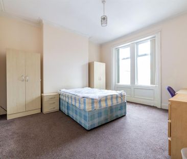 5 bed terraced house to rent in Simonside Terrace, Heaton, NE6 - Photo 3