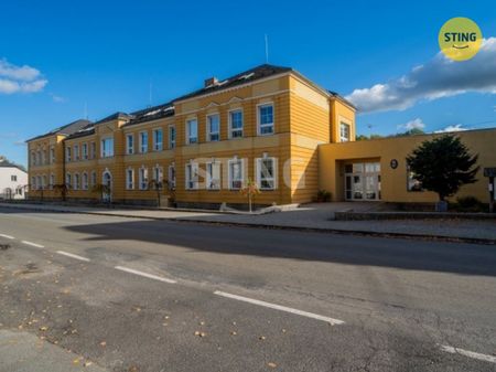 Pronájem bytu 1+1 62 m² - Fotografie 2